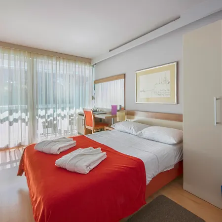 Hotel Aurora-2